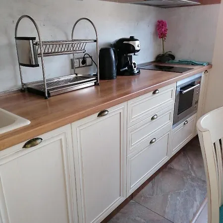 Dona Apartament *